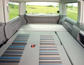 Interior Volkswagen California "Beach" [UK-spec] (T5) '2009–15