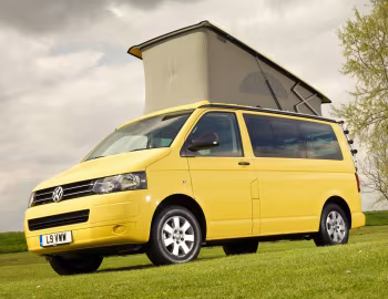 Volkswagen California "Beach" [UK-spec] (T5) '2009–15