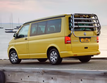 Volkswagen California "Beach" [UK-spec] (T5) '2009–15