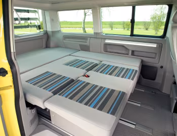 Interior Volkswagen California "Beach" [UK-spec] (T5) '2009–15