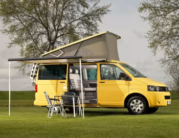 Volkswagen California "Beach" [UK-spec] (T5) '2009–15