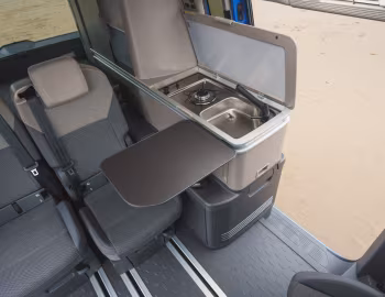 Интерьер Volkswagen California Coast [UK-spec] (T7) '2025–н.в.