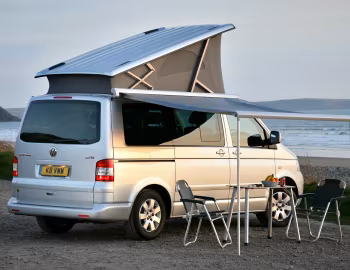Volkswagen California Comfortline [UK-spec] (T5) '2006–09