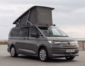 Volkswagen California Ocean eHybrid 4MOTION [UK-spec] (T7) '2025–pr.