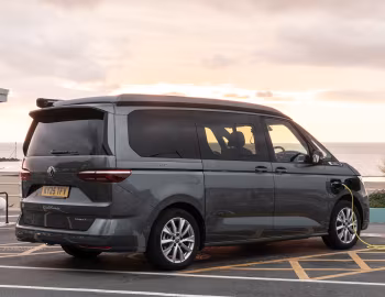 Volkswagen California Ocean eHybrid 4MOTION [UK-spec] (T7) '2025–pr.