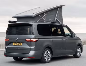 Volkswagen California Ocean eHybrid 4MOTION [UK-spec] (T7) '2025–pr.