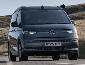 Volkswagen California Ocean eHybrid 4MOTION [UK-spec] (T7) '2025–pr.
