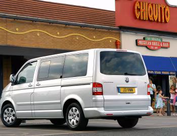 Volkswagen Caravelle [UK-spec] (T5) '2003–09