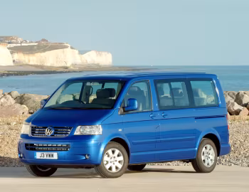 Volkswagen Caravelle [UK-spec] (T5) '2003–09