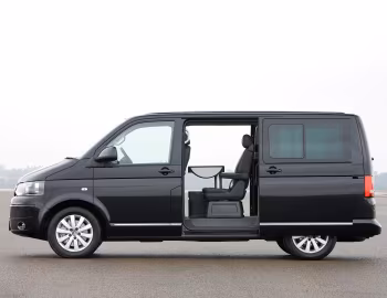 Volkswagen Caravelle [UK-spec] (T5) '2009–15