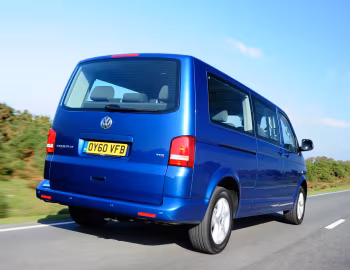 Volkswagen Caravelle [UK-spec] (T5) '2009–15