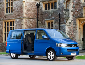 Volkswagen Caravelle [UK-spec] (T5) '2009–15