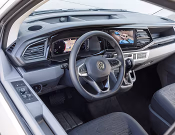 Interior Volkswagen Caravelle LWB [Worldwide] (T6.1) '2019–24