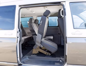 Interior Volkswagen Caravelle LWB [Worldwide] (T6.1) '2019–24