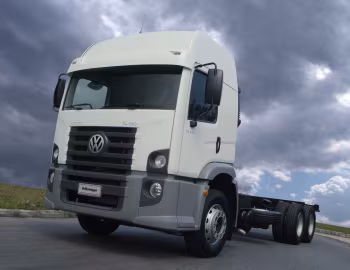 Volkswagen Constellation 24-250 6×2 '09.2005–12