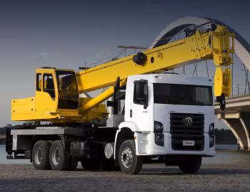 Volkswagen Constellation 31-260 6×4 Crane '2008–12