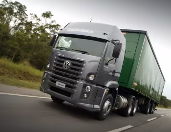 Volkswagen Constellation 25-370 6×2 Tractor '08.2007–12