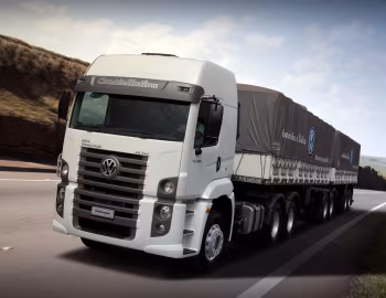 Volkswagen Constellation 26.390 6×4 Tractor '2012–13