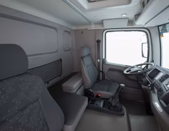 Interior Volkswagen Constellation 24.280 8×2 '2014–23