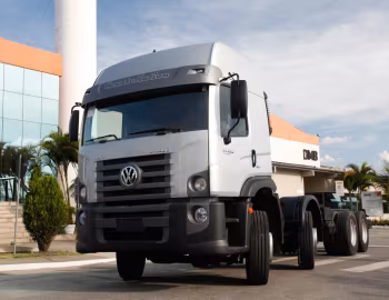 Volkswagen Constellation 24.280 8×4 '2013–23