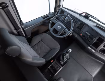 Intérieur Volkswagen Constellation 25.420 "Prime" '2015