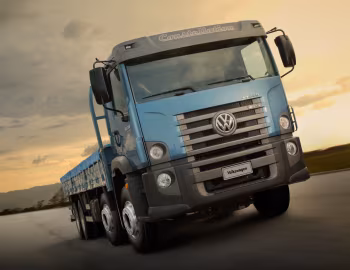 Volkswagen Constellation 30.330 8×2 '09.2015–23