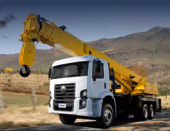 Volkswagen Constellation 31-260 6×4 Crane '2008–12