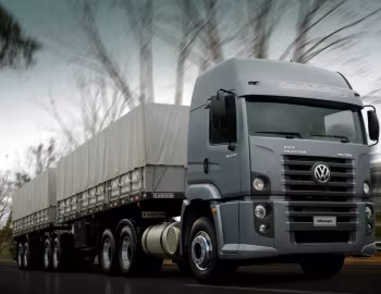 Volkswagen Constellation 25-370 6×2 Tractor '08.2007–12