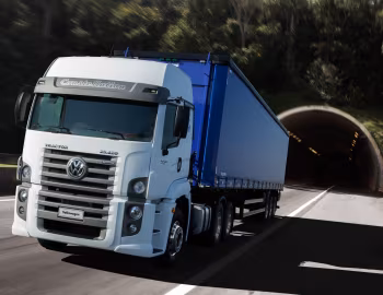 Volkswagen Constellation 25.420 6×2 Tractor '10.2013–23