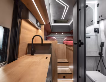 Interior 2024 Globe-Traveller Falcon 2Z '2023–24