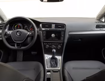 Panel frontal 2017–20 Volkswagen e-Golf [North America] (Typ 5G) '2017–20