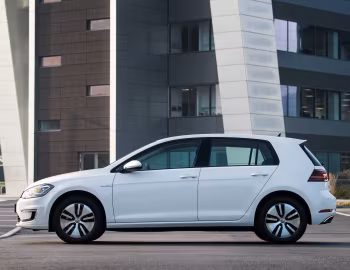 Volkswagen e-Golf [UK-spec] (Typ 5G) '2017–20