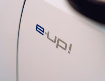 Volkswagen e-up! [UK-spec] '2020–pr.