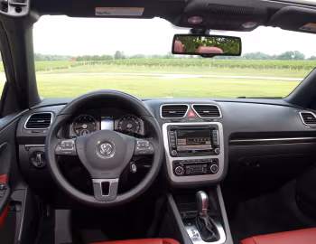 Интерьер 2012–15 Volkswagen Eos [North America] '2011–15