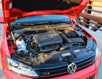 Bajo el capó 2016–18 Volkswagen GLI [North America] (Typ 1B) '2015–18