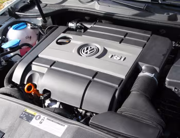 Bajo el capó Volkswagen Golf R Cabriolet [Worldwide] '2013–15