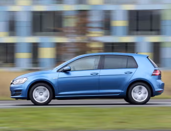 Volkswagen Golf TGI BlueMotion 5-door [Worldwide] (Typ 5G) '2013–17