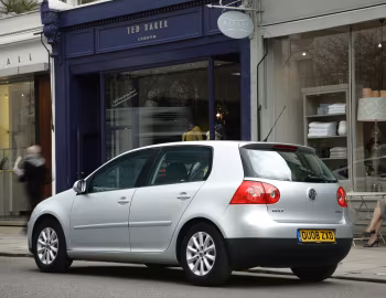 Volkswagen Golf 1.9 TDI BlueMotion [UK-spec] (Typ 1K) '2008