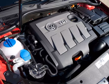 Bajo el capó Volkswagen Golf Cabriolet [UK-spec] (Typ 5K) '2011–15