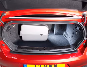Interior Volkswagen Golf Cabriolet [UK-spec] (Typ 5K) '2011–15