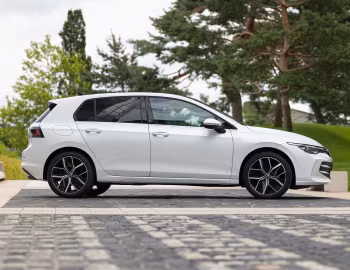 Volkswagen Golf eHybrid [Worldwide] '2024–pr.