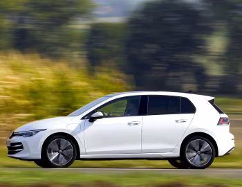 Volkswagen Golf eHybrid [Worldwide] '2024–pr.