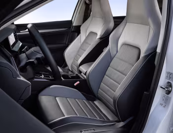 Interior Volkswagen Golf eHybrid [Worldwide] '2024–pr.