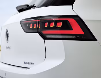 Volkswagen Golf eHybrid [Worldwide] '2024–pr.