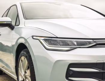 Volkswagen Golf eHybrid Match [UK-spec] '2025–pr.