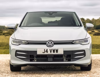 Volkswagen Golf eHybrid Match [UK-spec] '2025–pr.