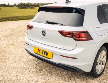 Volkswagen Golf eHybrid Match [UK-spec] '2025–pr.