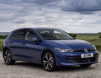 Volkswagen Golf eTSI [UK-spec] '2024–pr.