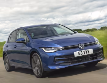 Volkswagen Golf eTSI [UK-spec] '2024–pr.