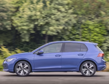 Volkswagen Golf eTSI [UK-spec] '2024–pr.